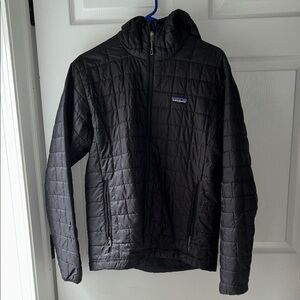 Patagonia Men's Puffer Jacket with hood